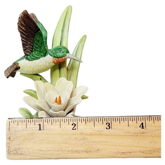 Royal Heritage Birds in Flight Collection Flight to Spring Hummingbird Figurine - Picture 12 of 12